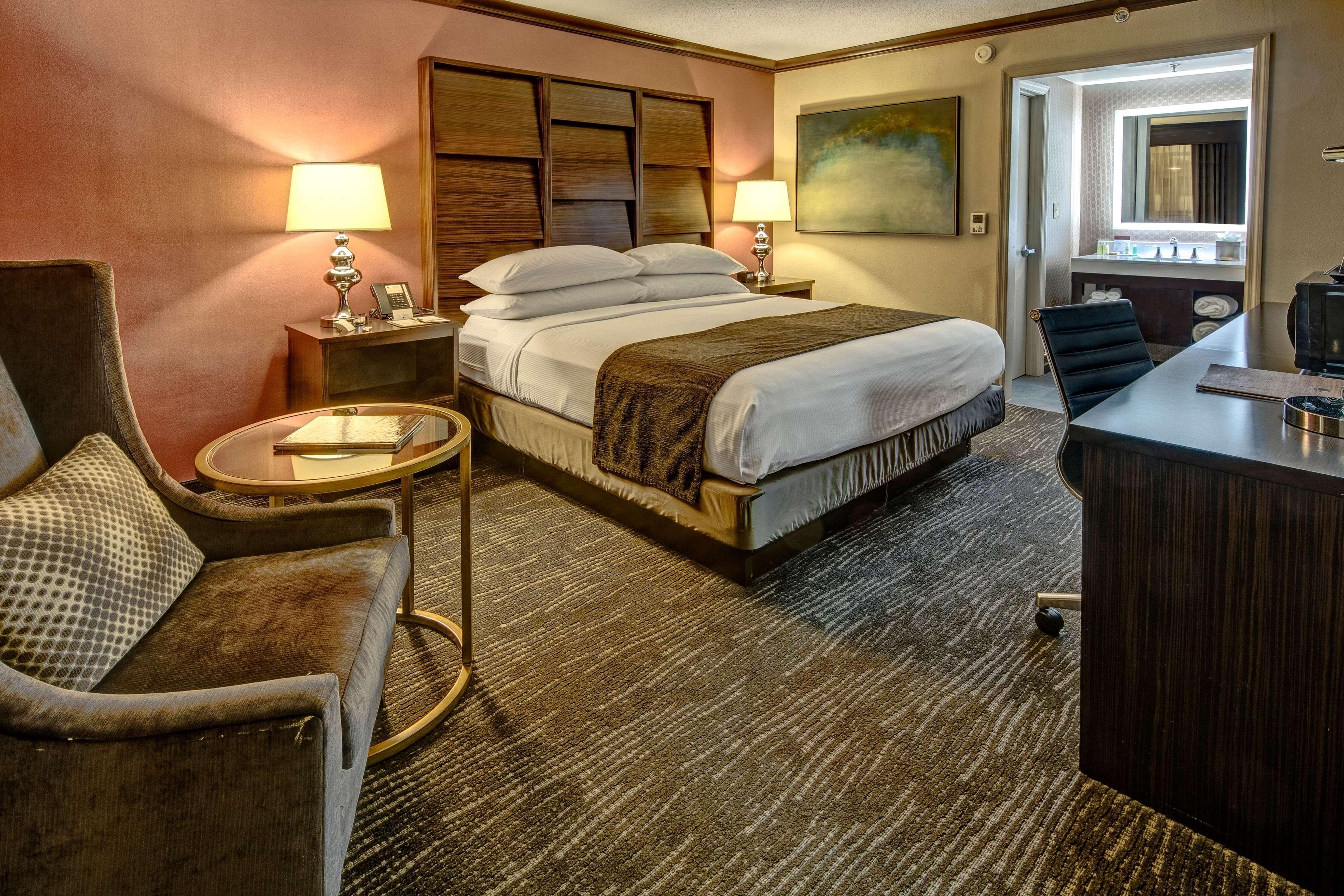 Doubletree By Hilton Decatur Riverfront Zewnętrze zdjęcie