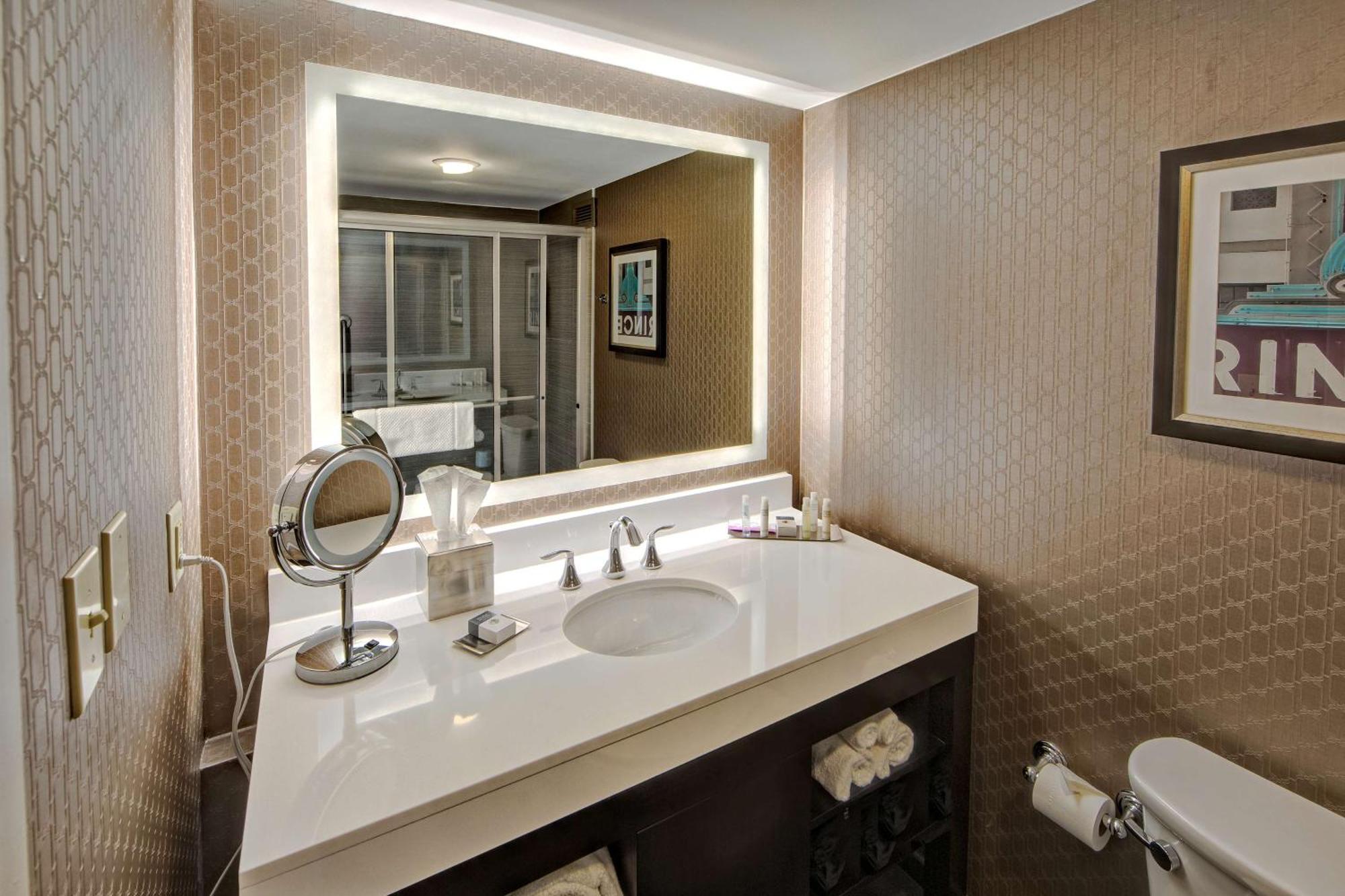 Doubletree By Hilton Decatur Riverfront Zewnętrze zdjęcie