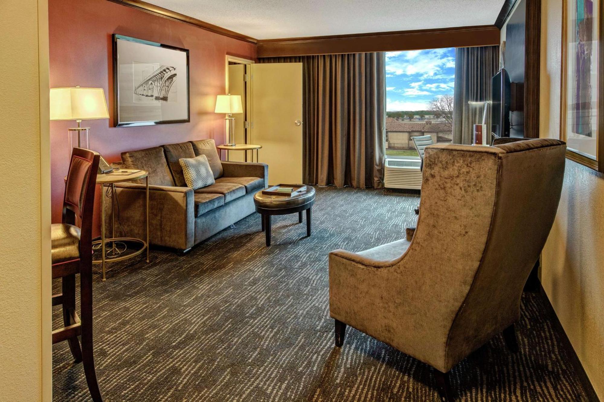 Doubletree By Hilton Decatur Riverfront Zewnętrze zdjęcie